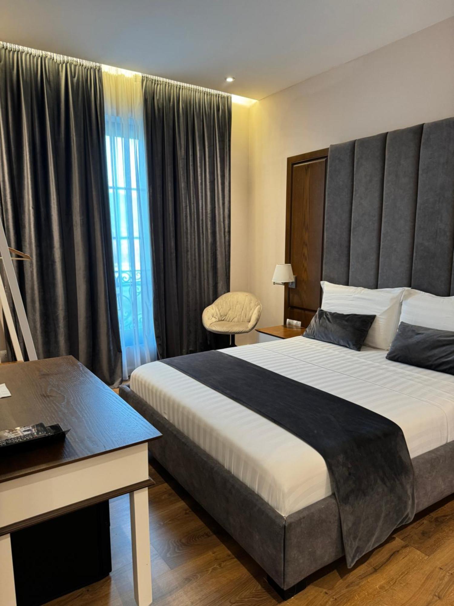 Arberia Palace Hotel Fushe Milot Esterno foto