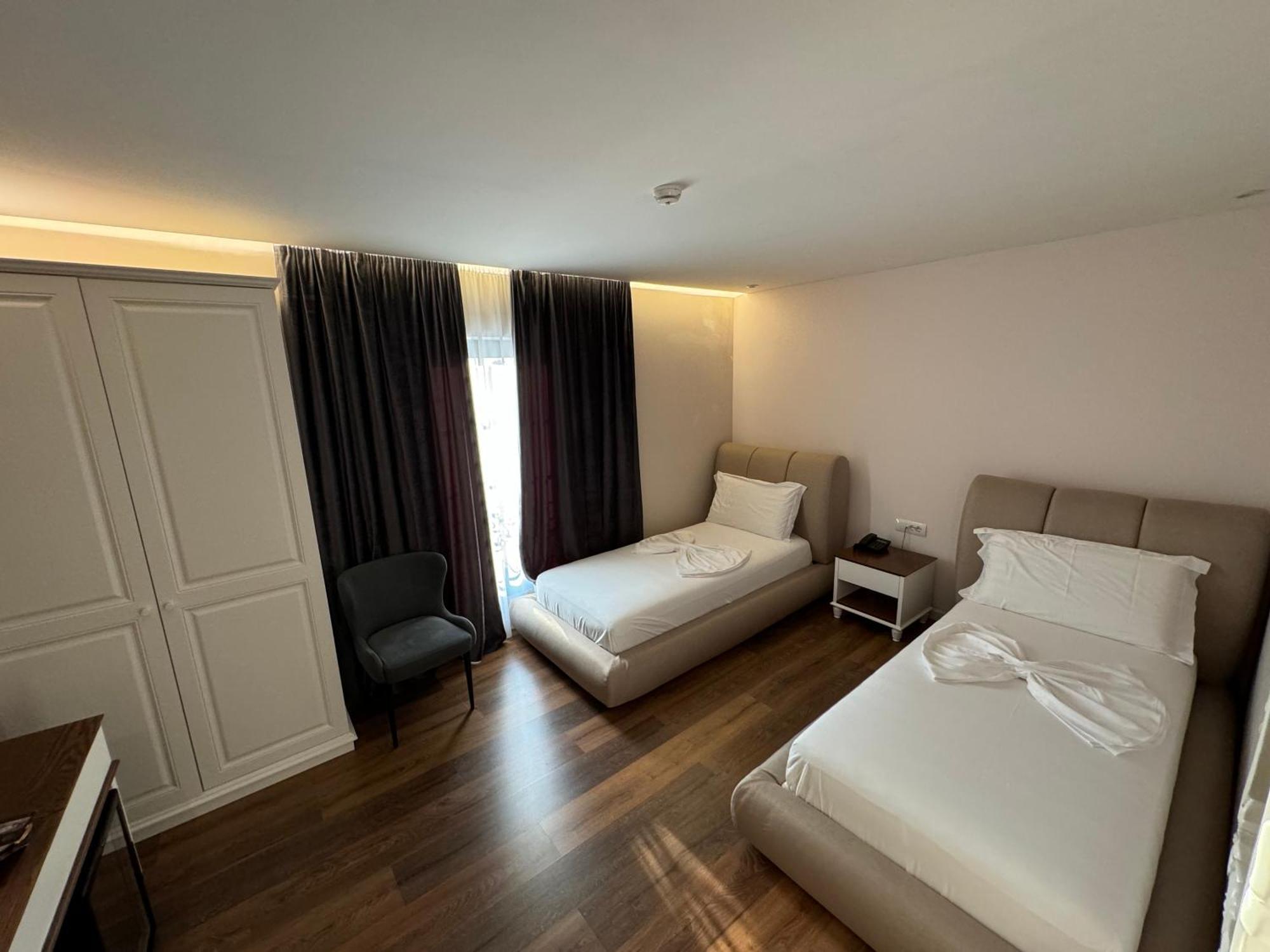 Arberia Palace Hotel Fushe Milot Esterno foto